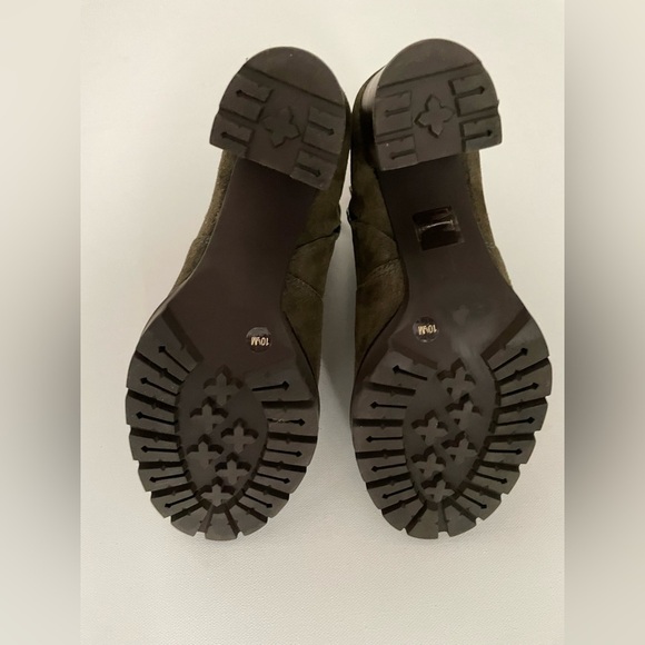 Tory Burch Sofia Lug Sole Bootie Green Suede Gold Logo 10.5 olive army Academia - Picture 8 of 12